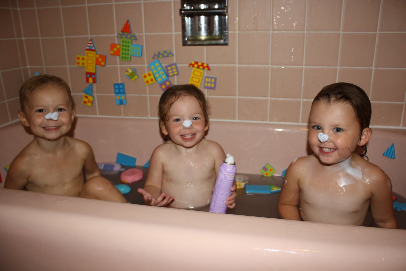 the-huinker-family-blog-bathtime-fun