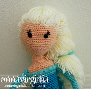 Elsa - The Ice Queen Crochet Doll - AnnaVirginia Fashion