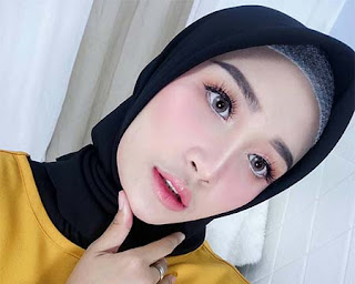 Pisca Maharani Pakai Jilbab Pisca Maharani Pakai Jilbab