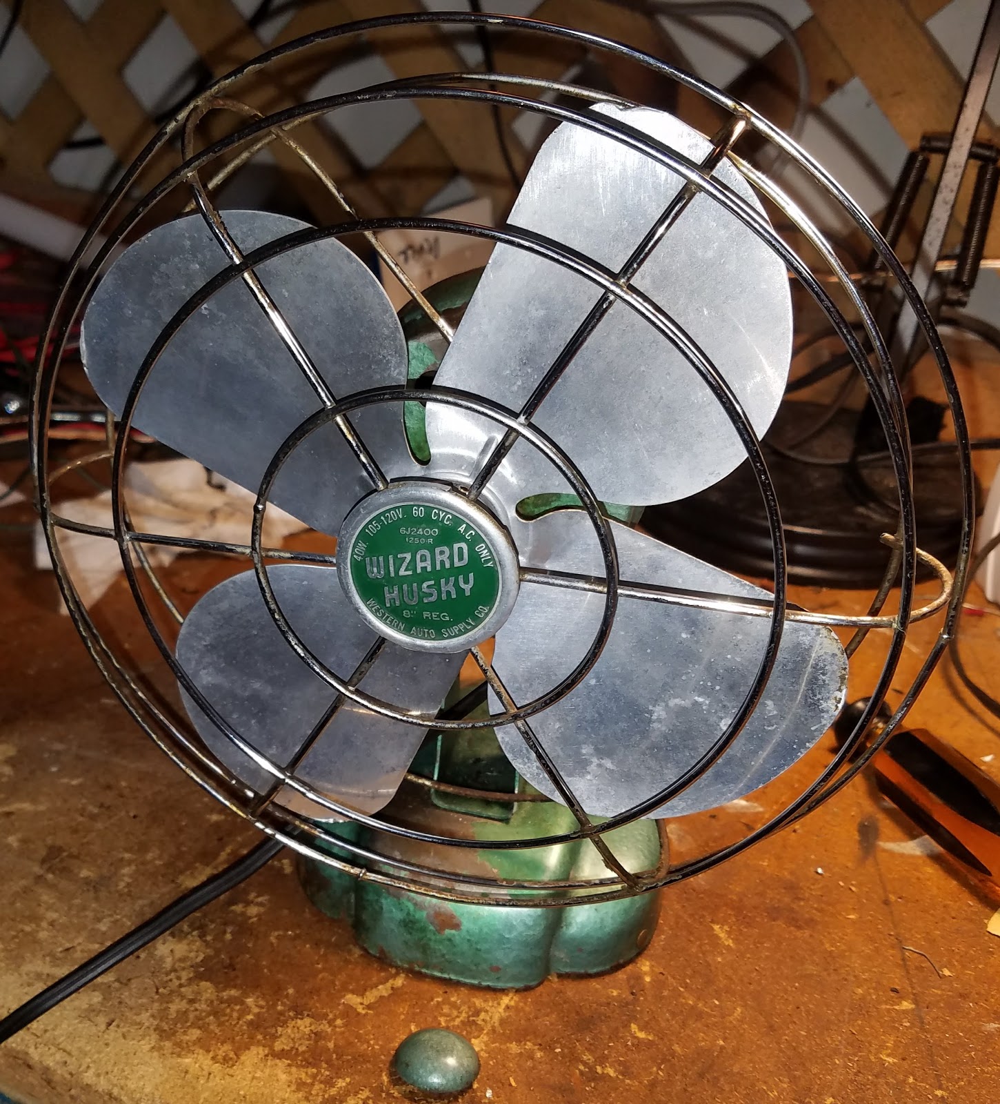 Wizard Husky 8" Dime Store Fan