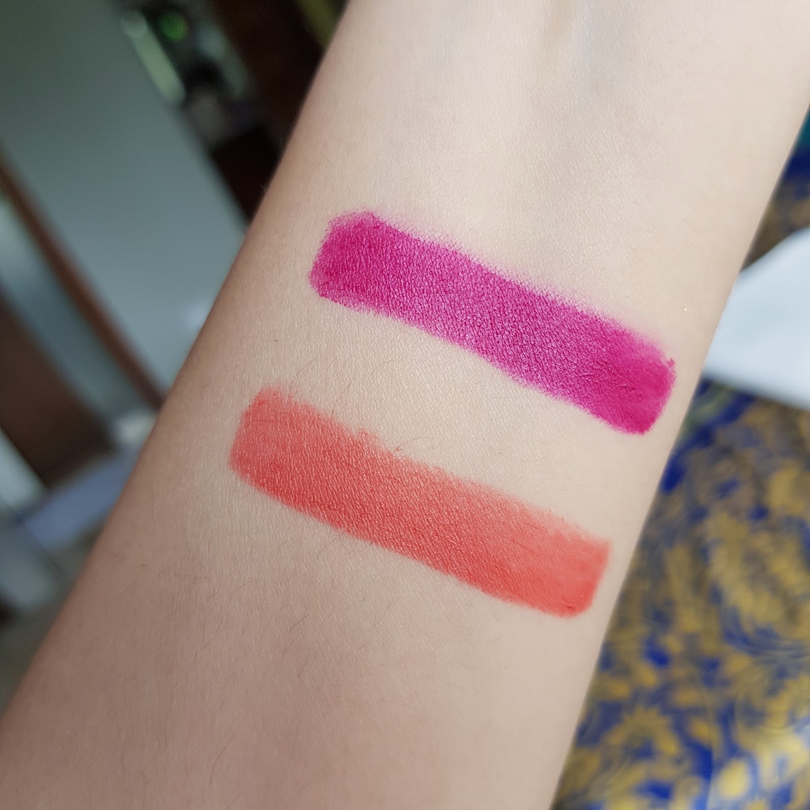 LOREAL Paris color riche matte addiction lipstick review.