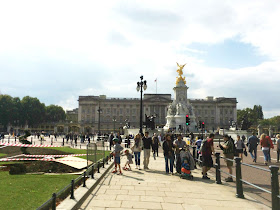 Buckingham Palace from Pall Mall