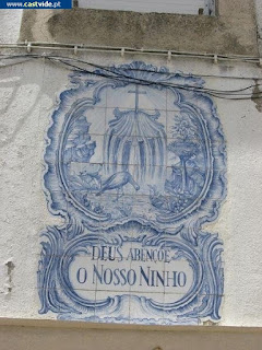 Azulejos e Placas de Pedra de Castelo de Vide, Portugal (Tiles)