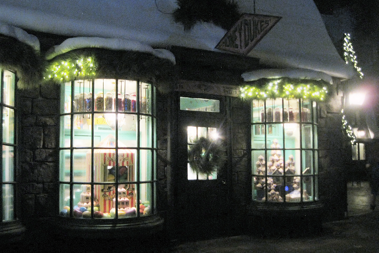 Honeydukes Christmas in The Wizarding World of Harry Potter