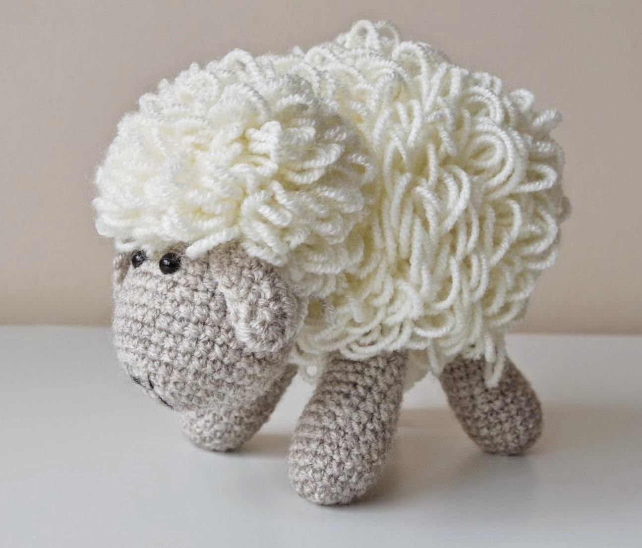 How do you make a crochet loop stitch? LillaBjörn's Crochet World