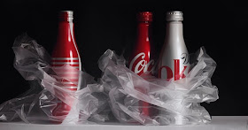07-Coca-Cola-Pedro-Campos-Realistic-Paintings-Coupled-with-Classic-Items-www-designstack-co