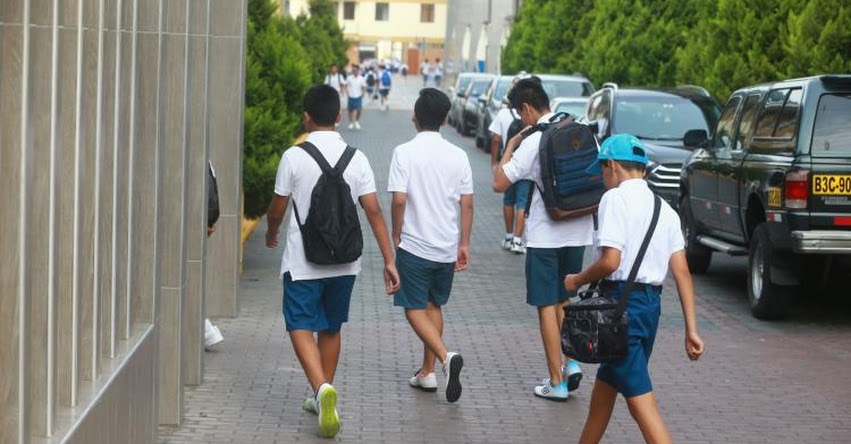 PNP brinda recomendaciones para el inicio del año escolar con seguridad PNP brinda recomendaciones para el inicio del año escolar con seguridad
