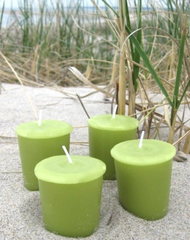 green decorating with candles