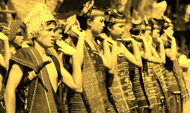 Ternyata, Tortor Kental dengan Nuansa Mistis SOPO TOBA