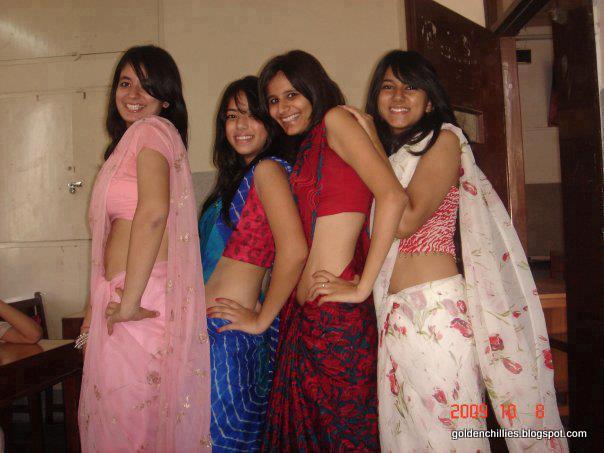 Spicy College Girls Saree Show In College Function