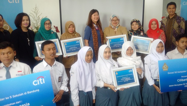 Citi Indonesia Donasikan 50 Komputer untuk Sekolah di Wilayah Bandung