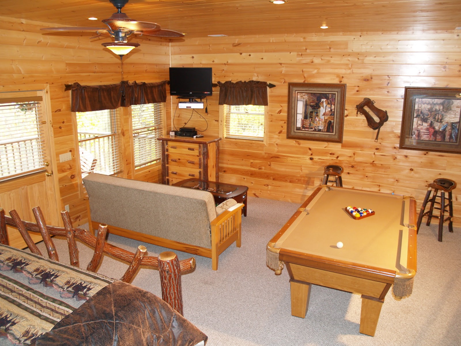 "Stairway to Heaven" Downstairs Bedroom Pics