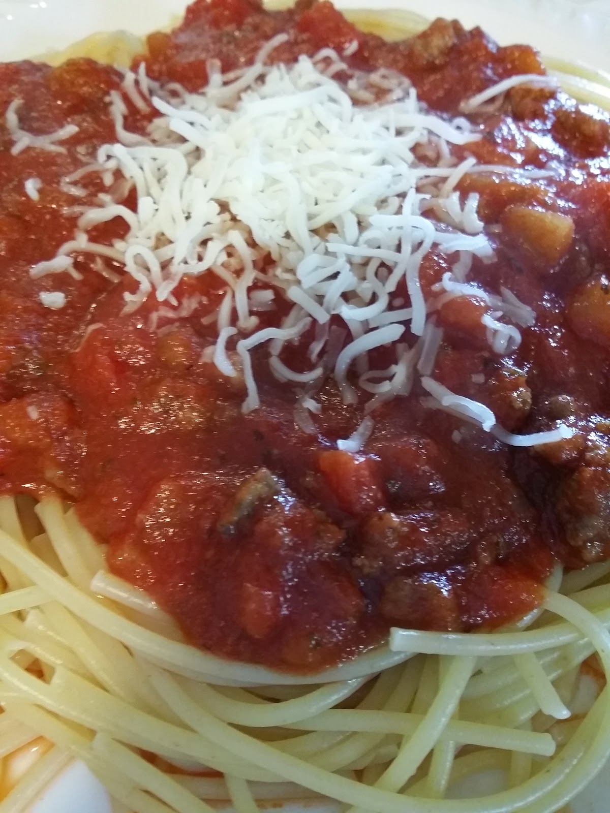 Dinner is Ready! Quick and Easy Delicious Spaghetti Sauce