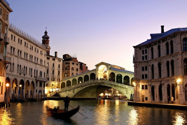 Um passeio por Veneza de gôndola