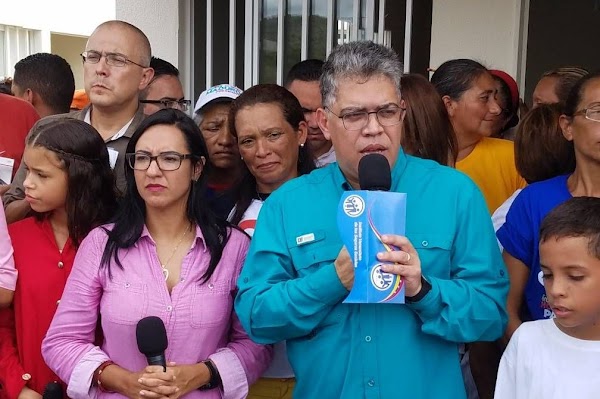 Esta primera quincena de enero, docentes cobraran con aumento del 40% decretado más 15% de la convención + 500 Esta primera quincena de enero, docentes cobraran con aumento del 40% decretado más 15% de la convención + 500