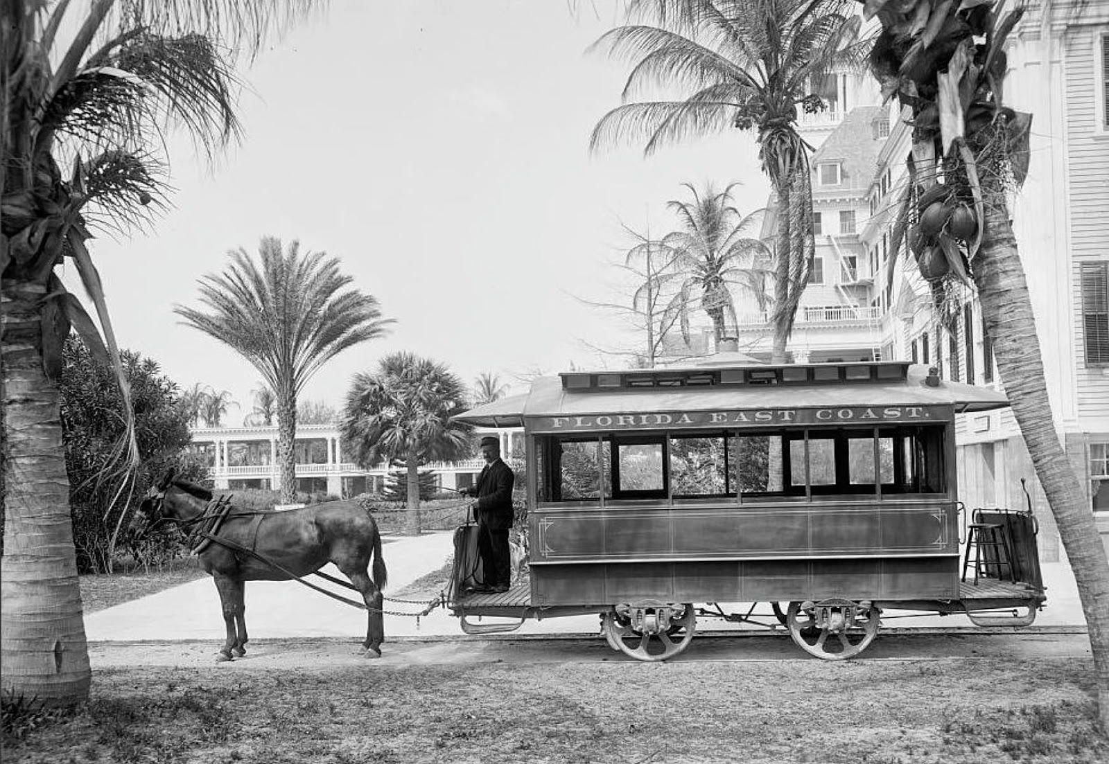 Amazing Vintage Photographs That Show Transport in the U.S Before the