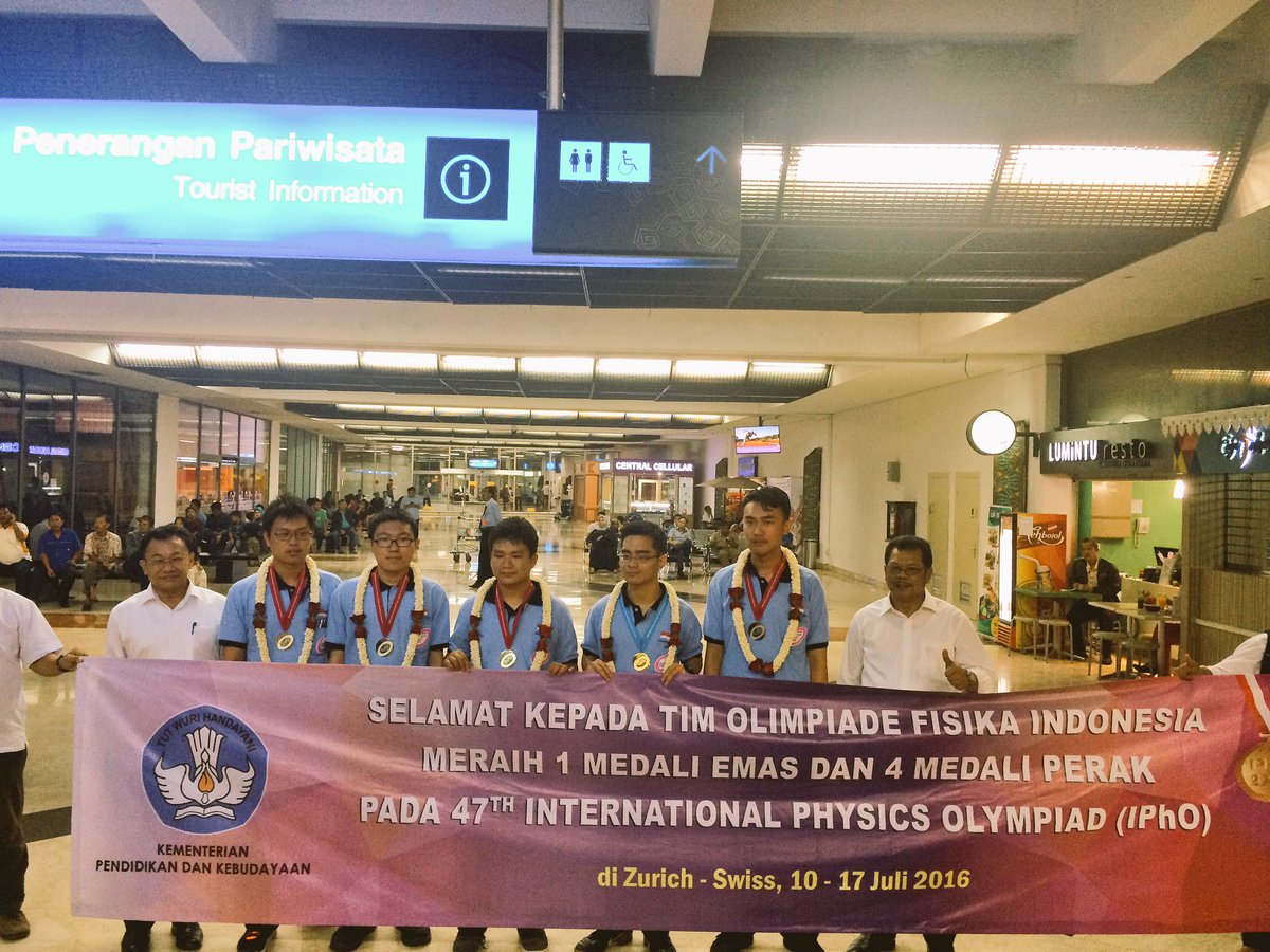 Pelajar Indonesia Raih 1 Medali Emas Dan 4 Medali Perak Dalam Ipho (International Physics Olympiad) 2016