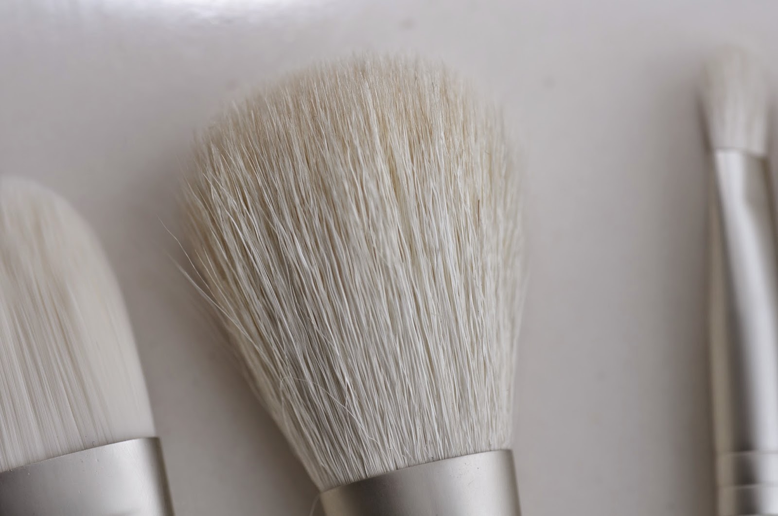 MAC Holiday 2014 Keepsakes Studio Brush Kit Review The Shades Of U