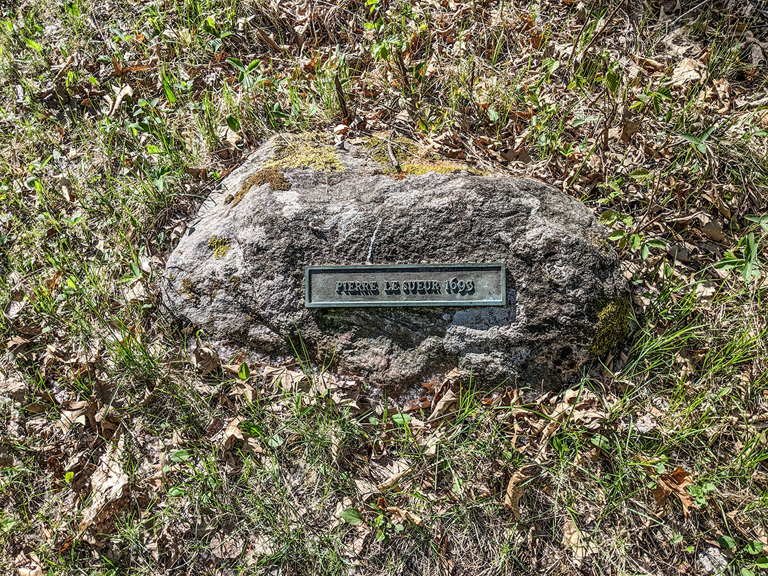 Stone dedicated to the historic portage of Pierre Le Sueur 1693