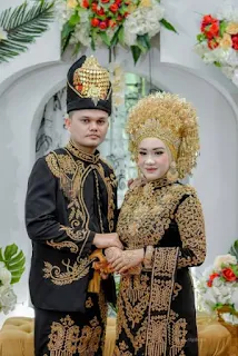 Baju Adat Perkawinan Aceh