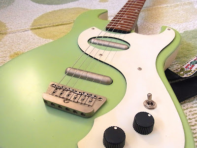 かわいい。Danelectro DANO 63 - 南極おんがくしつ