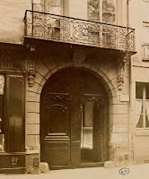 Balcon du 99 rue du Bac à Paris, photo Atget vers 1900