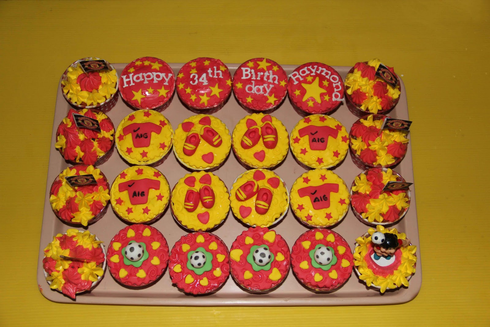 Elynn's Kitchen Cupcakes & More... Manchester United Theme Cupcakes