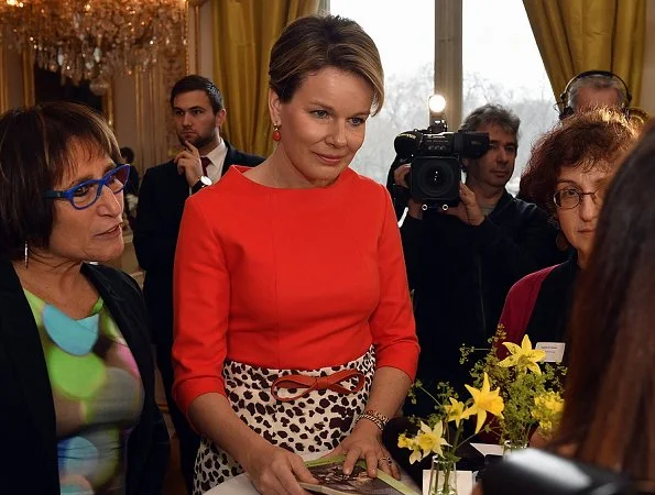 Queen Mathilde met with the winners of  Nobel's Women of Peace Prize at the Royal Palace in Brussels. The meeting takes place in the framework of the Women's Day. The Queen wore Natan Skirt and top