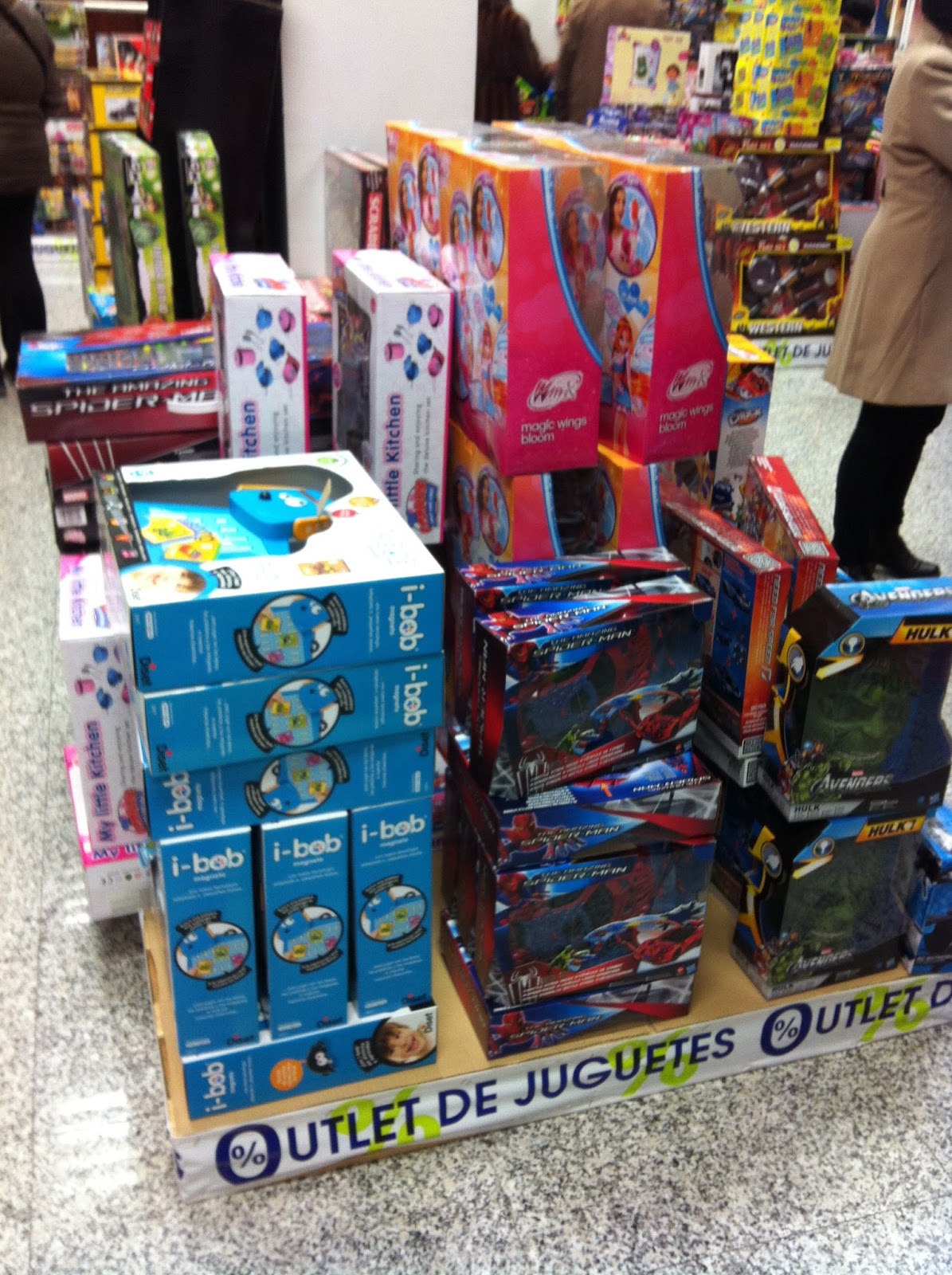 ME LO HA DICHO LOLA OUTLET DE JUGUETES