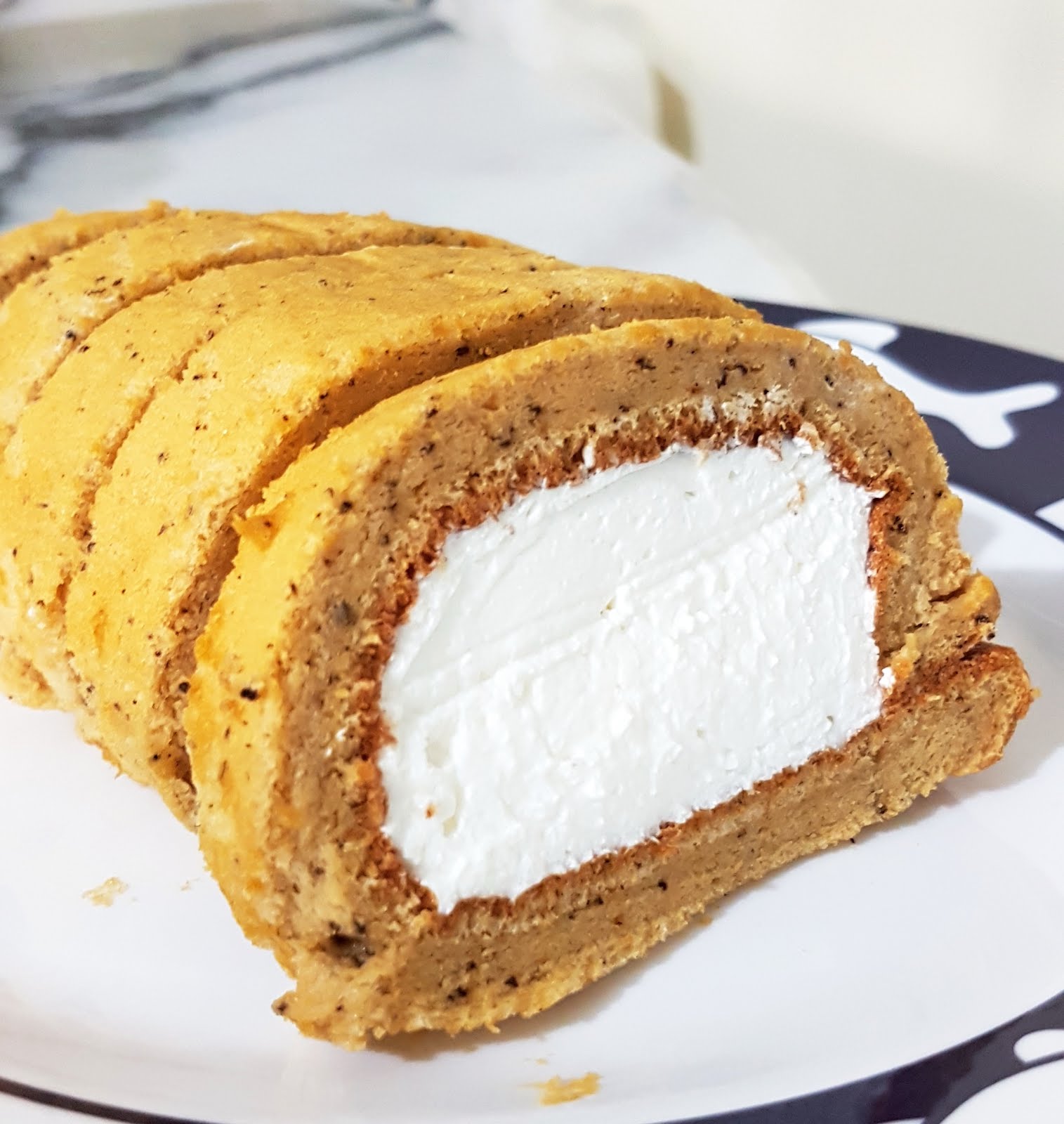 Homemade Earl Grey Swiss Roll LaRose Cake Diary