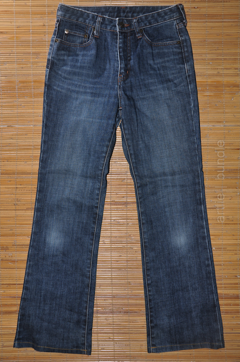Vintage | Branded | Clothing: (BS2-0414) UNIQLO Bootcut Blue Jeans 27