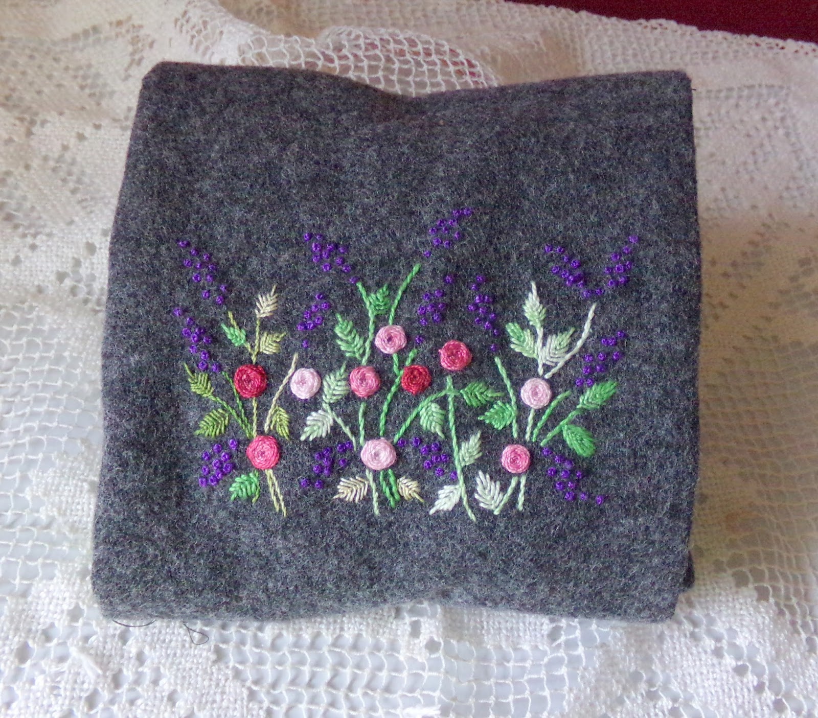 Shawkl Designs Etui anyone?