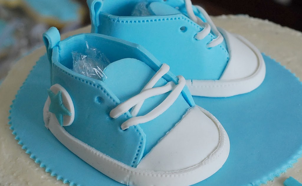 baby converse cake
