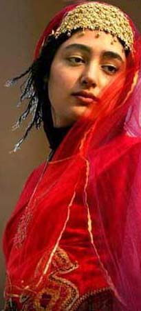 BOLLYWOOD ACTRESS: Iranian Actress banned from home for nude photo shoot