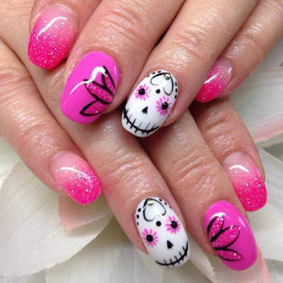 Floral Mylar Nails Art Ideas Floral nail design ,Mylar Nails Art Ideas