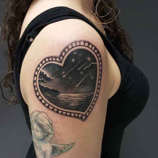 tatuagens femininas de coração para os ombros tatuagens femininas de coração para os ombros