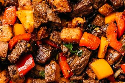STEAK BITES WITH SWEET POTATOES AND PEPPERS