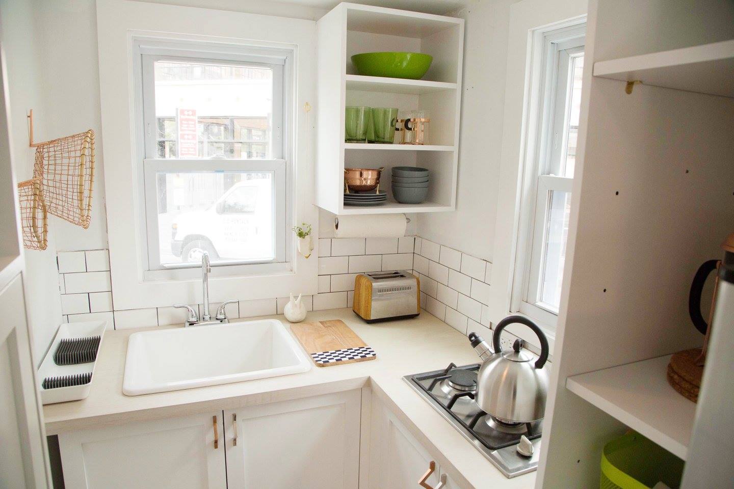 TINY HOUSE TOWN NYC Tiny House Built in 72 Hours