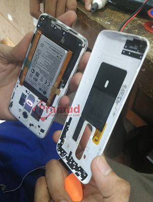 tutorial bongkar handphone LG G2 pramud.com