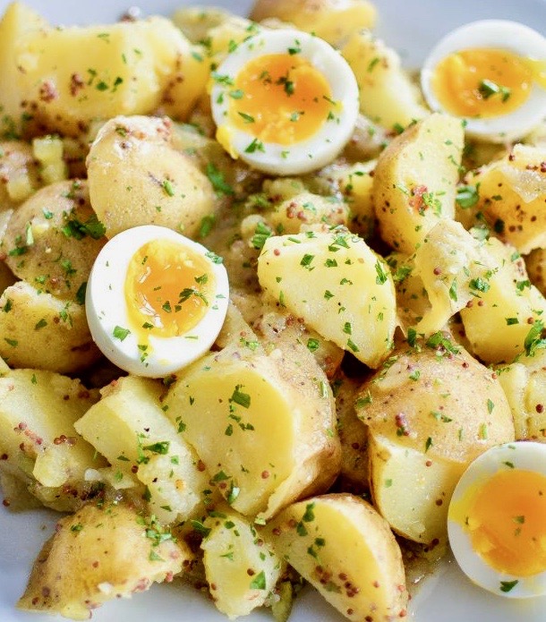 Rezept: Leichter Kartoffelsalat - Beliebter Klassiker in raffinierter ...