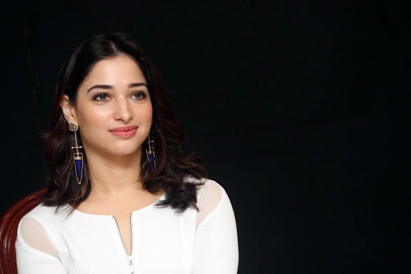 Tamanna Photoshoot at Abhinetri Movie Interview