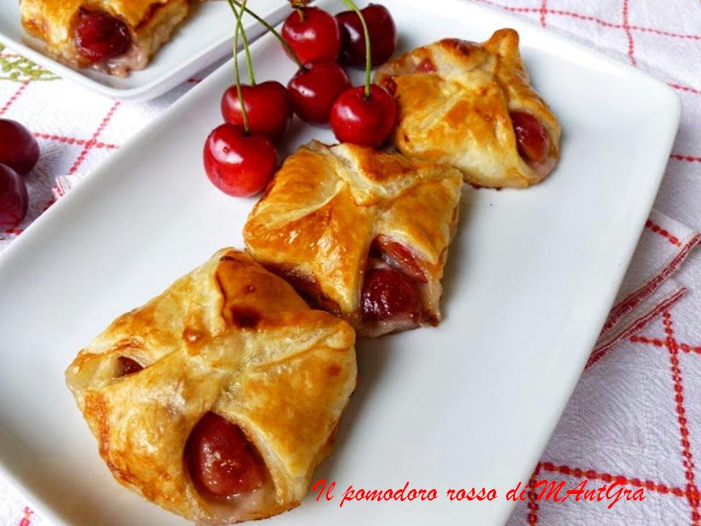 il-pomodoro-rosso-di-mantgra-fagottini-di-ciliegie-e-gorgonzola