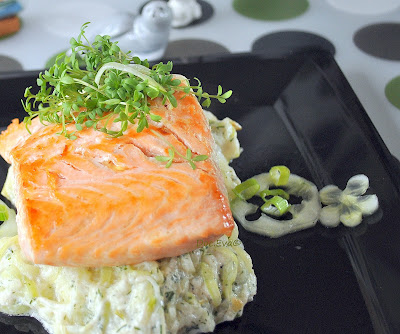 Lachs mit Gurkennudeln