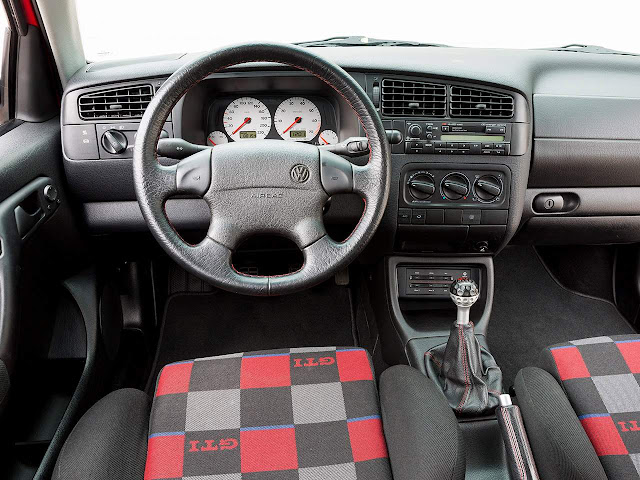 VW Golf GTI 1991 - interior