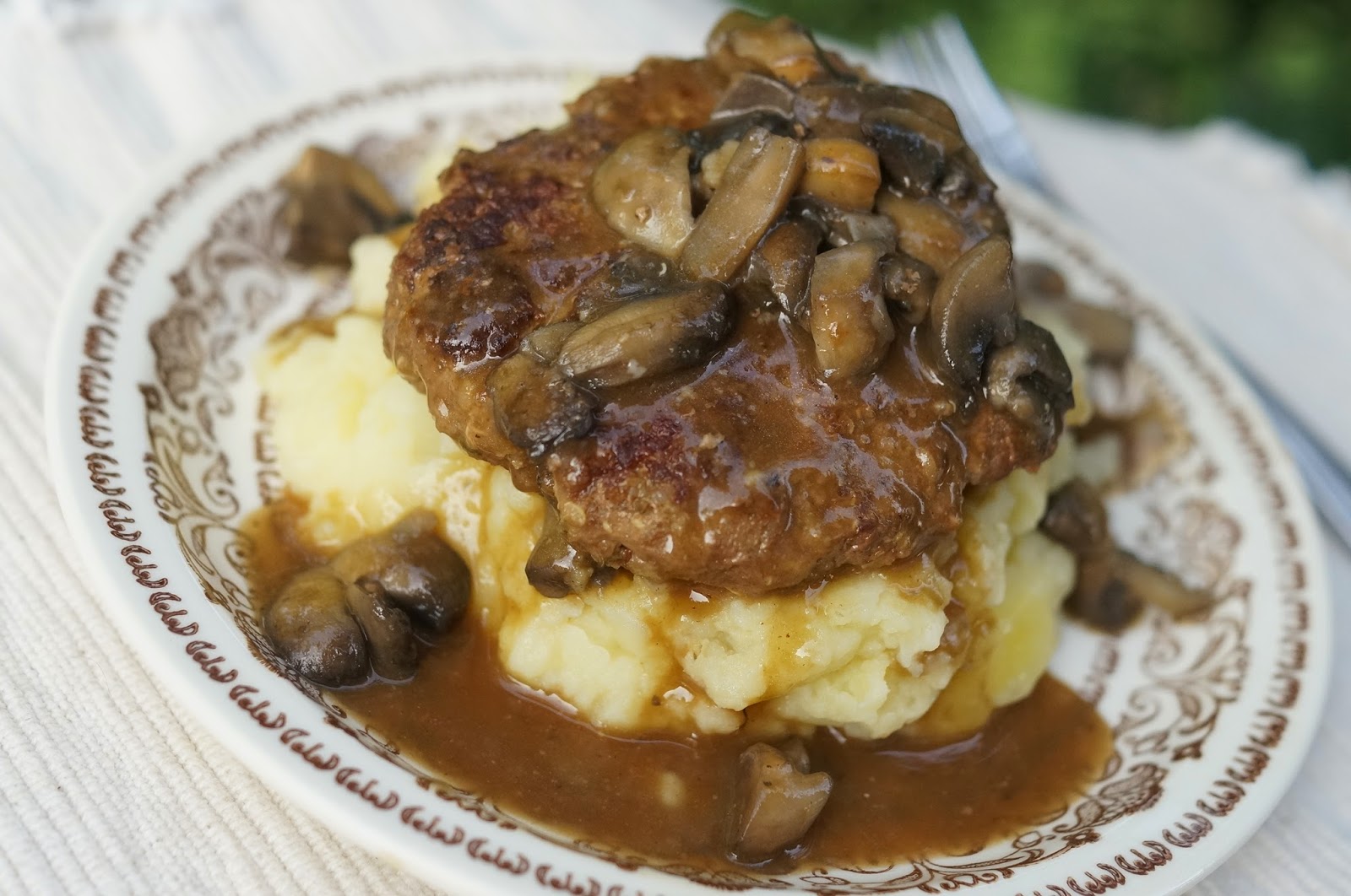 In the Kitchen with Jenny: Salisbury Steak and Mushroom Gravy