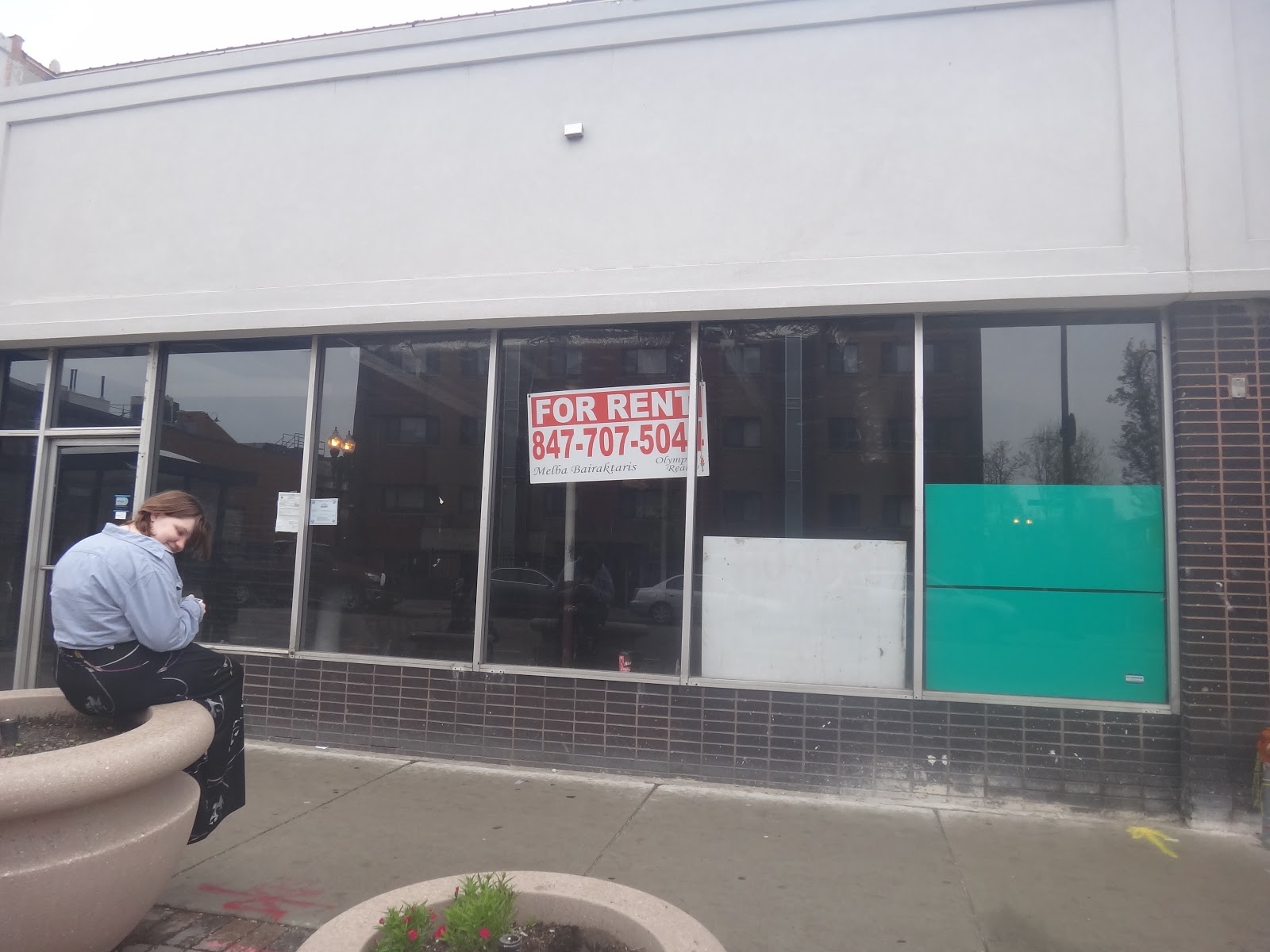 Rogers Park Chamber of Commerce Store Fronts for Sale