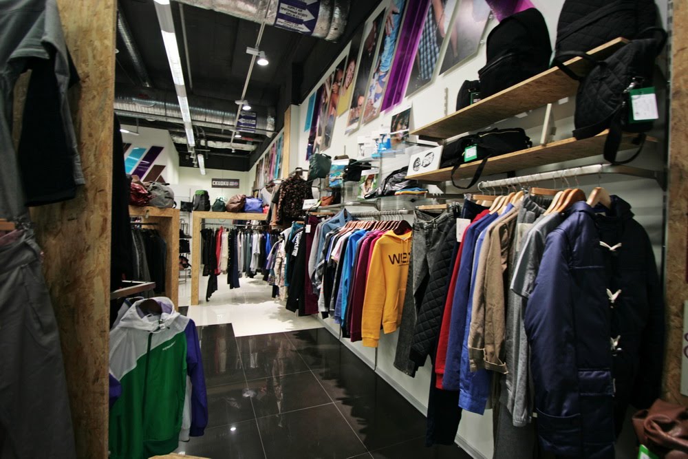 Vosq магазин одежды. Medicine магазин одежды. Medicine магазин одежды. сильвер молл иркутск. Medicine бренд.