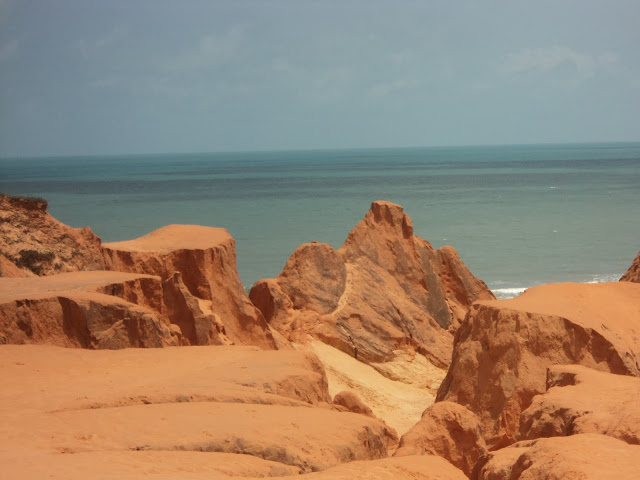 Passeio na Praia de Morro Branco, no litoral cearense