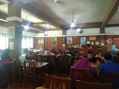 Rumah Makan Bunut Jalan Doktor Sumeru Bogor