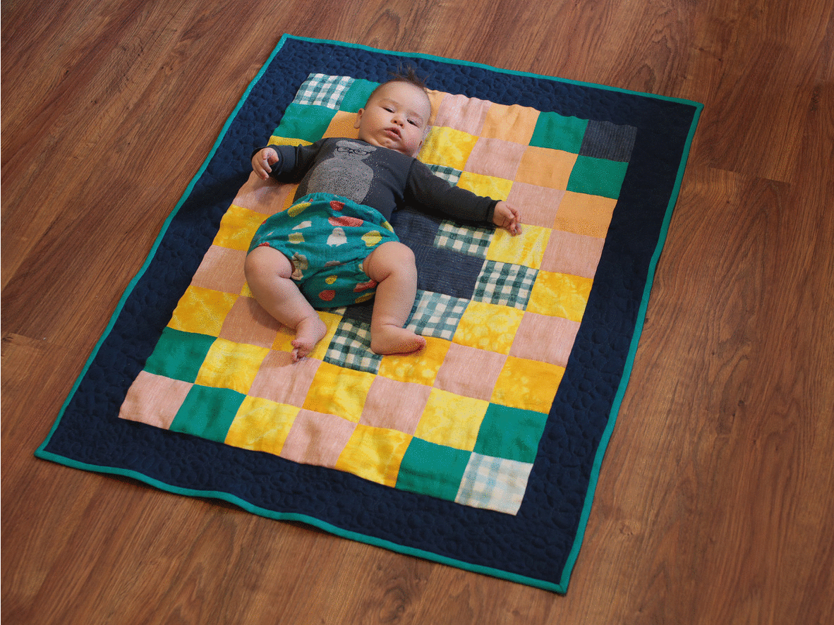 ZanziBach handmade clothing SIMPLE BABY QUILT FROM FABRIC SCRAPS